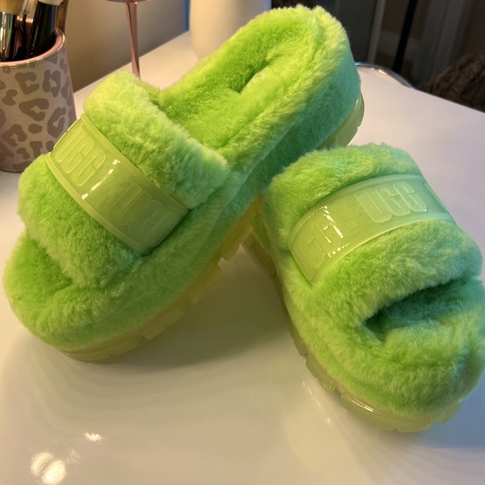 UGG Platform Slide